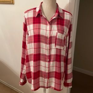Universal Thread Women’s Button Down Plaid Shirt.